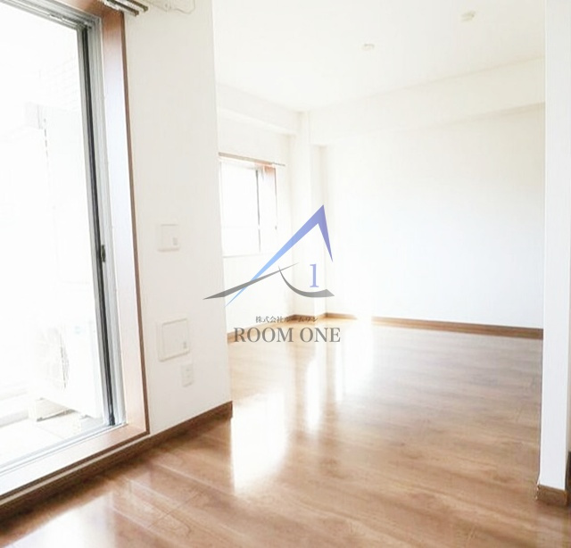 錦糸町インターナショナルレジデンスの居間・リビング|洋室のお部屋です。