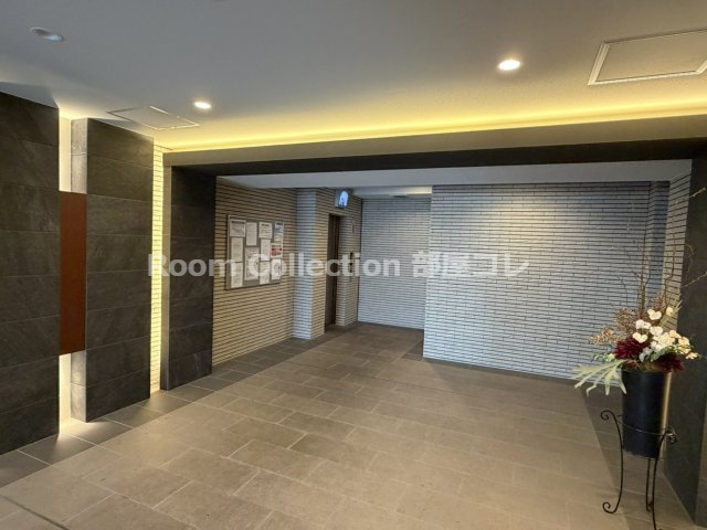 エスリード今池ルミナスのロビー