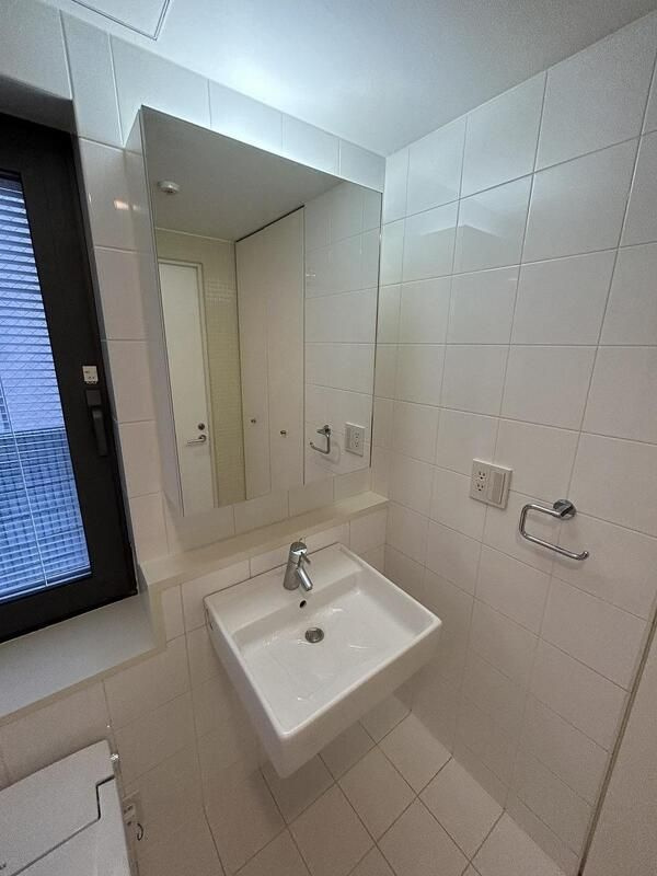 グランカーサ六本木の洗面所