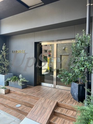 【エントランス】 | ラ・ブークル