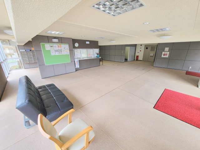 奈良市藤ノ木台１丁目の賃貸マンションのロビー