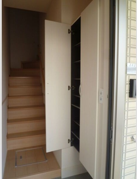 Bardstownの玄関|明るい玄関です