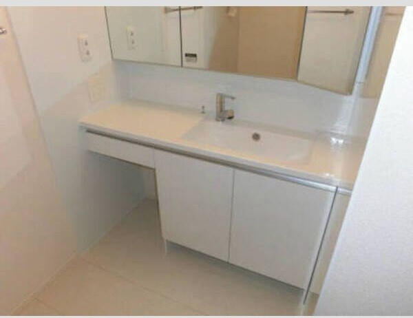 Bardstownの洗面所|明るい洗面所です