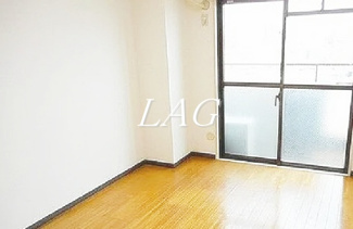 【居間・リビング】 | グリーンスターハイツ | 洋室のお部屋です。