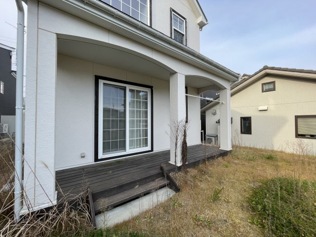 八戸市西白山台4丁目の庭