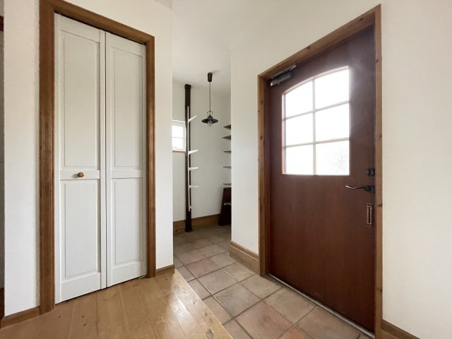 八戸市西白山台4丁目の玄関