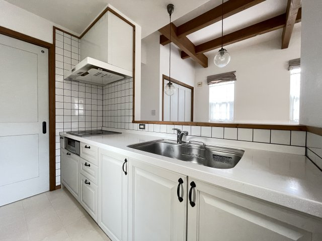 八戸市西白山台4丁目のキッチン