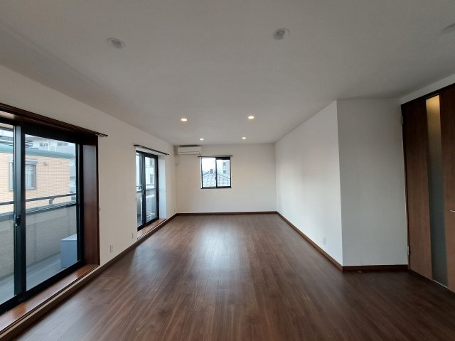 フェリッツ上甲子園の居間・リビング