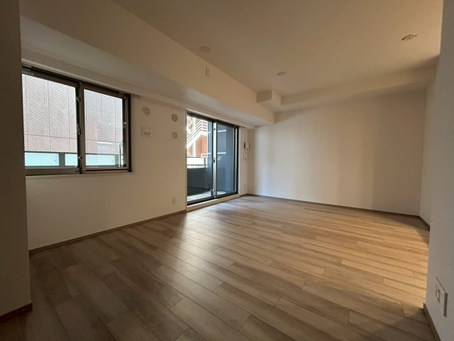 プレサンスレジェンド大阪新町タワーの居間・リビング