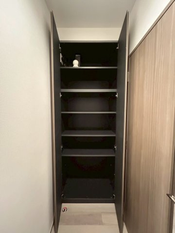 プレサンスレジェンド大阪新町タワーの収納