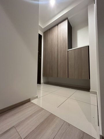 プレサンスレジェンド大阪新町タワーの玄関