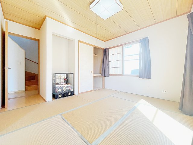 想定賃料年102万　想定利回り6.07％　木造戸建の和室