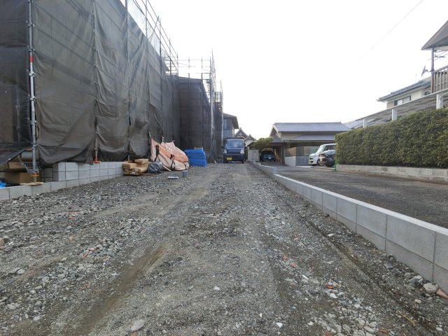 佐賀市西田代第3　1号棟の前面道路含む現地写真|前面道路含む現地写真です