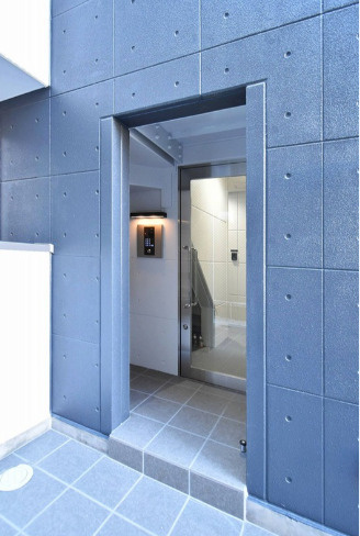 板橋区小茂根４丁目のアパートのエントランス