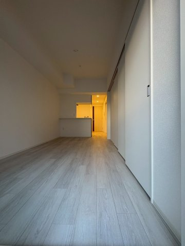 セレニテ難波グランデシュッドの居間・リビング