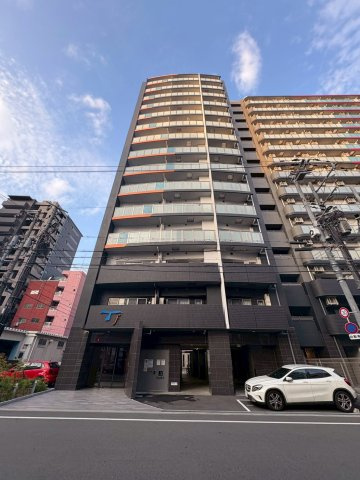 セレニテ難波グランデシュッドの外観