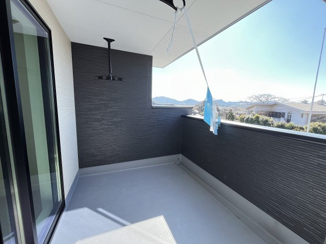 【バルコニー】 | 糟屋郡須恵町大字須恵22期　1号棟（全1棟）【仲介手数料無料・0円】 | 施工例。施工例は完成時と異なる場合があります。