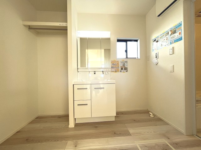 【洗面所】 | 糟屋郡須恵町大字須恵22期　1号棟（全1棟）【仲介手数料無料・0円】 | 施工例。施工例は完成時と異なる場合があります。