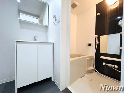 【独立洗面台】 | Castana.城主(カスターニャジョウシュ) | 独立洗面台、朝の身支度には欠かせません