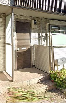 ピナクルの玄関