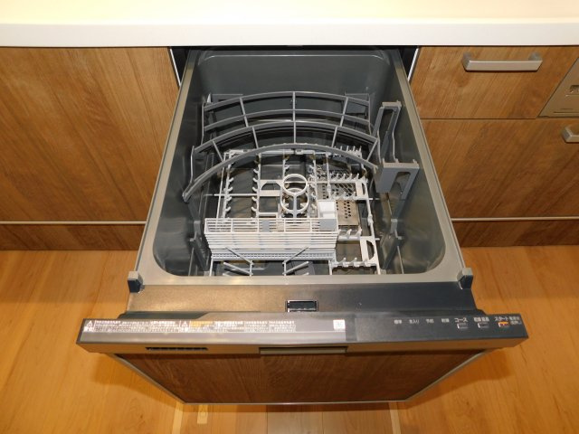 名古屋市北区北久手町の新築一戸建のキッチン|◇食洗機◇　　家事の負担を軽減する便利な食洗機付き！