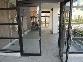 【エントランス】 | ティン・グロ－ブ