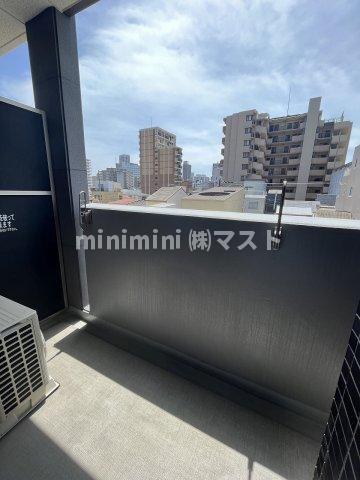 プレサンス大阪福島レシェンテのバルコニー