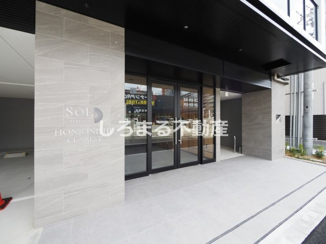 ソルテラス本庄西クレアストのエントランス