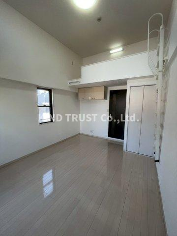 アルビオン西梅田の居間・リビング|居間です