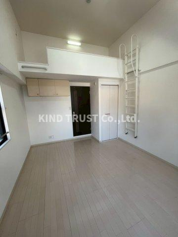 アルビオン西梅田の居間・リビング|使いやすい居間です