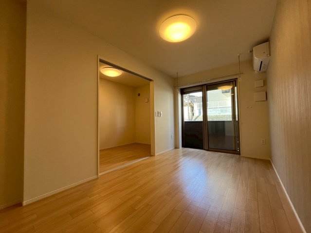 シャインヒルズの居間・リビング|※建築中の為、実際のお部屋と仕様が異なるケースがございます。