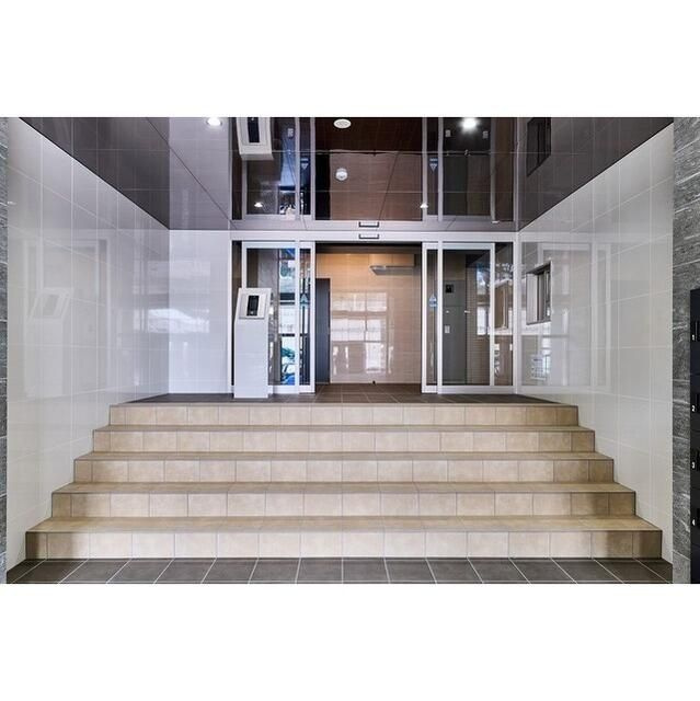 アルファコート曳舟２のエントランス