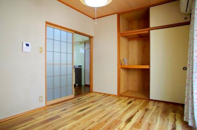フローレンス2番館の居間・リビング|※別部屋のお写真です※
