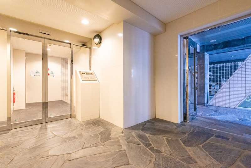 アクアリガーレ西日暮里イーストのロビー