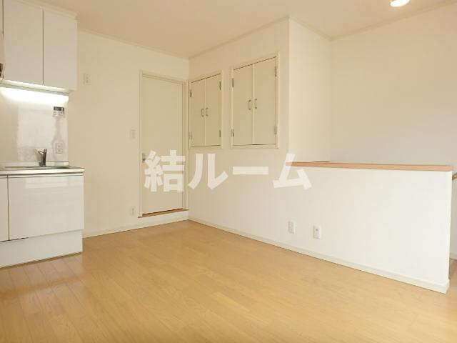 豊島区長崎６丁目のアパートの居間・リビング