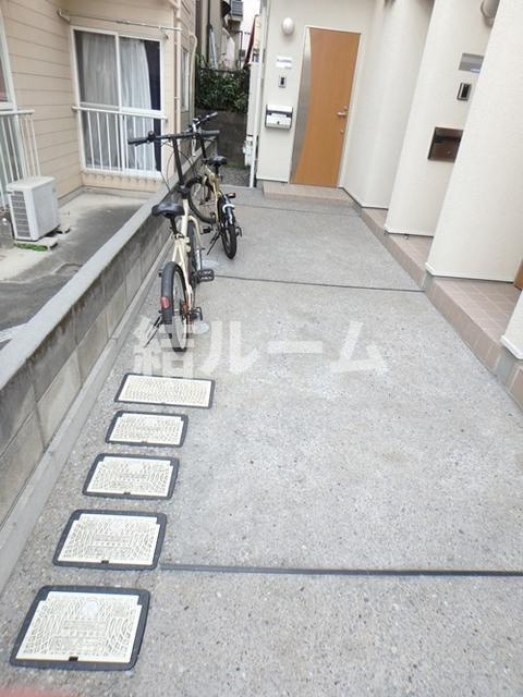 豊島区長崎６丁目のアパートのエントランス