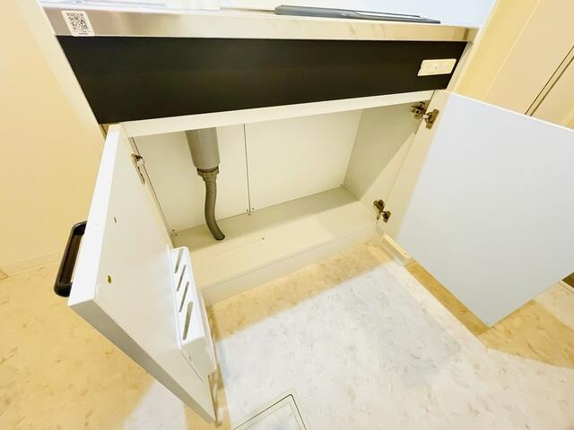 府中市清水が丘２丁目のアパートの収納