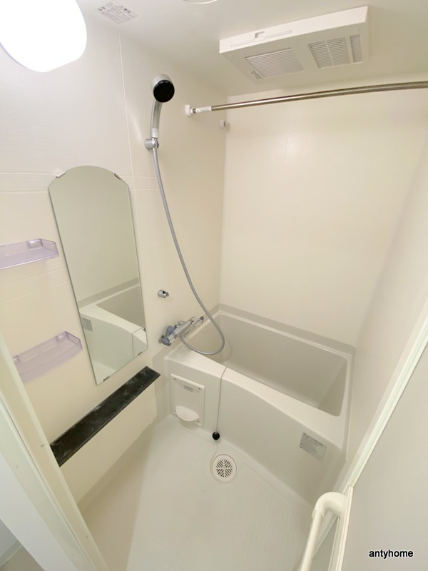 プレサンス堺筋本町センティス　仲介手数料無料の浴室