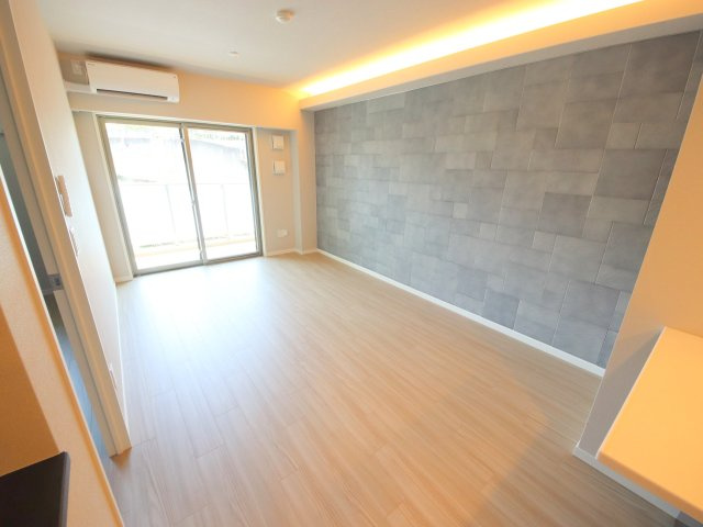 Ｔｏｕｒ　ｄ’Ａｎｇｅ　Ｉｋｏｍａの居間・リビング