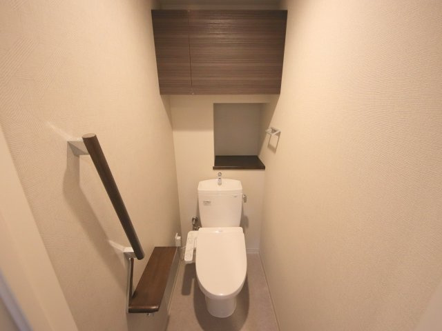 Ｔｏｕｒ　ｄ’Ａｎｇｅ　Ｉｋｏｍａのトイレ