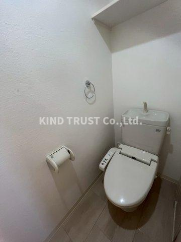 アルビオン西梅田のトイレ|落ち着いた色調のトイレです