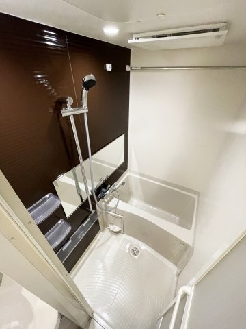 ファーストフィオーレ難波クレシアの浴室