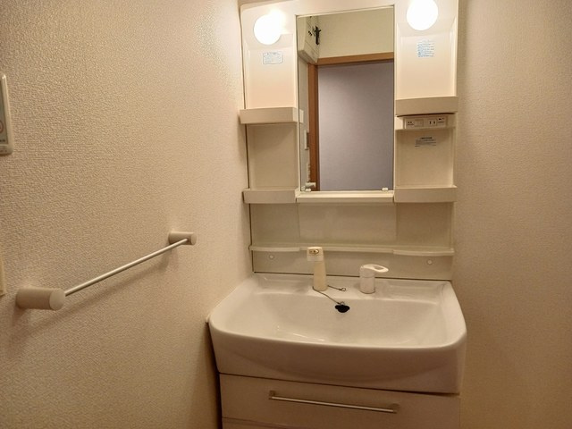 ハウディ五番町の独立洗面台