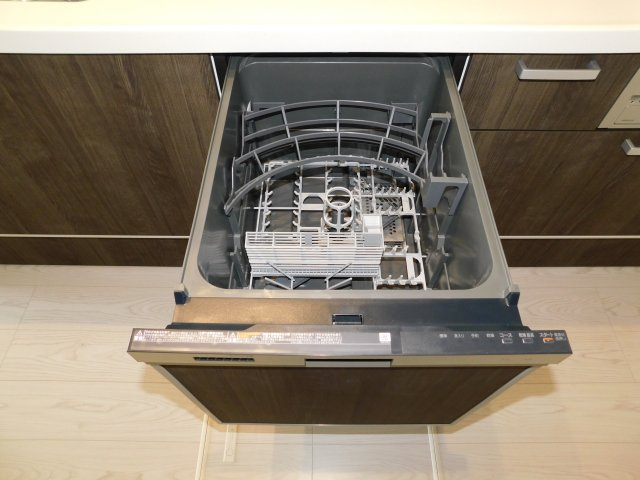 名古屋市北区北久手町の新築一戸建のキッチン|◇食洗機◇　　家事の負担を軽減する便利な食洗機付き！