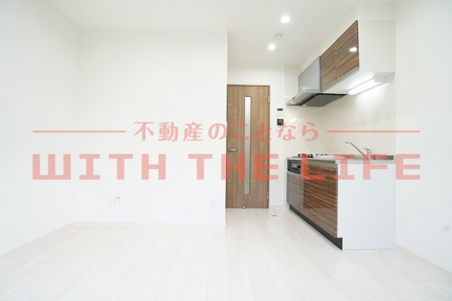 THE　NOBLES諏訪野町Ⅱ（ザノブレス）【キャッシュバック対象物件】の居間・リビング|ゆったりとした居間です