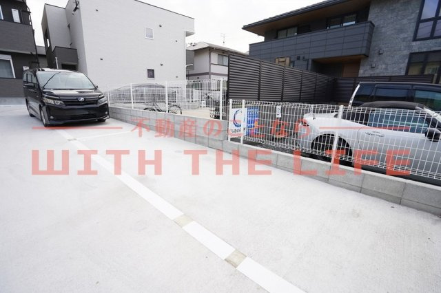 THE　NOBLES諏訪野町Ⅱ（ザノブレス）【キャッシュバック対象物件】の駐車場|駐車場です