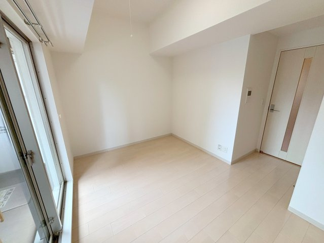 エステムコート新大阪Ⅷレヴォリスの居間・リビング