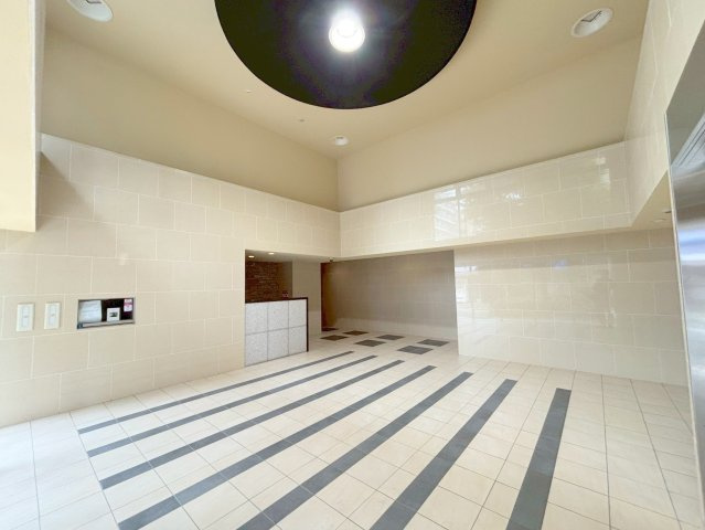 エステムコート新大阪Ⅷレヴォリスのロビー