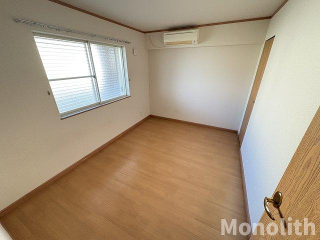 サンプリエの洋室