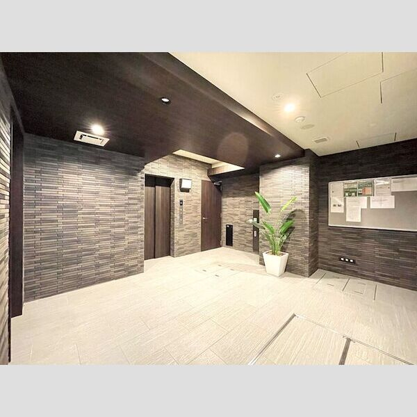 エスリード大須アヴェニューのエントランス